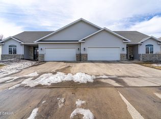 5596 Cypress Point Dr, Grand Forks, ND 58201