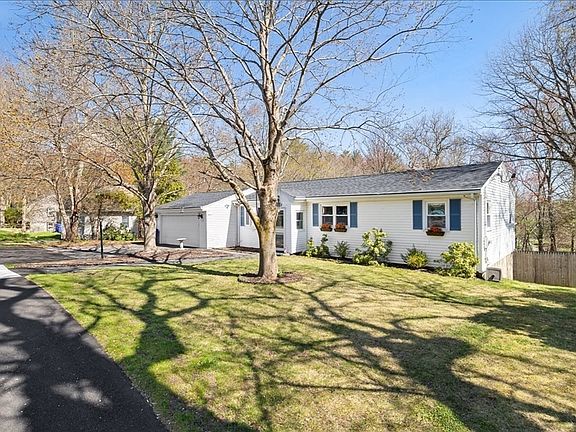 2nd image of 291 Caswell St