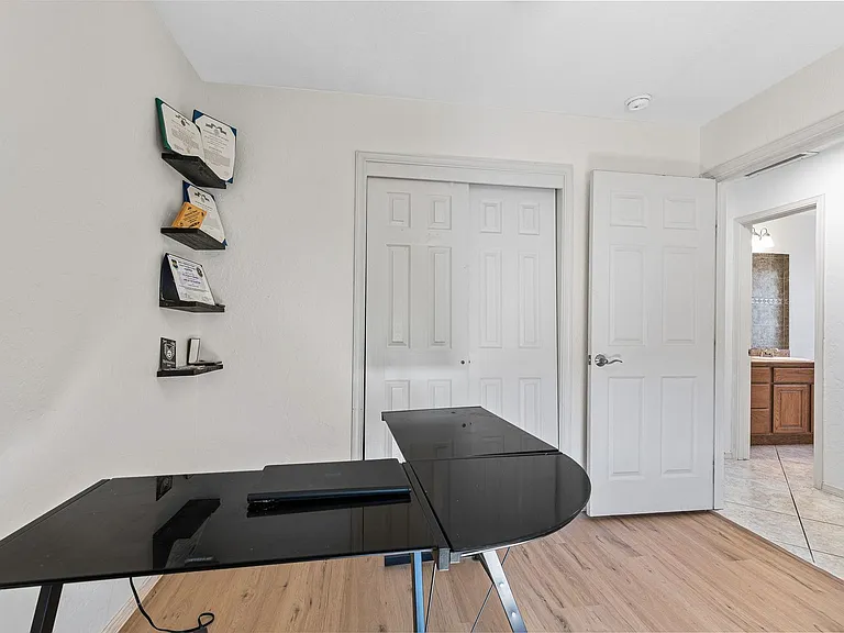 600 Coronado Dr — Photo 16