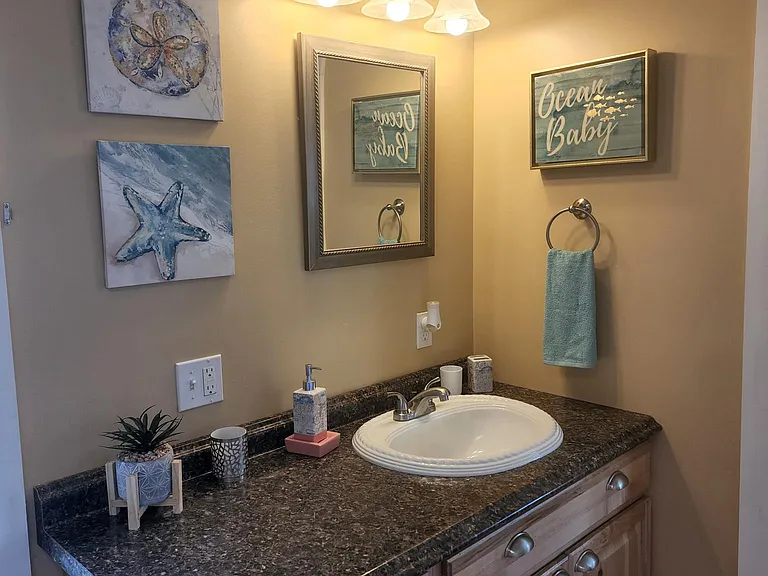 102 E Main St #1 — Photo 13