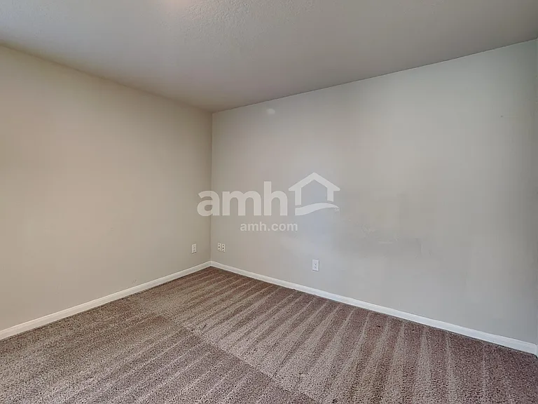 9978 Sarrebourg St — Photo 9