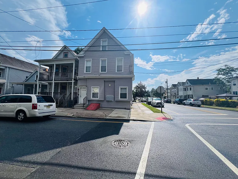175 Cambridge Ave #2R — Photo 8