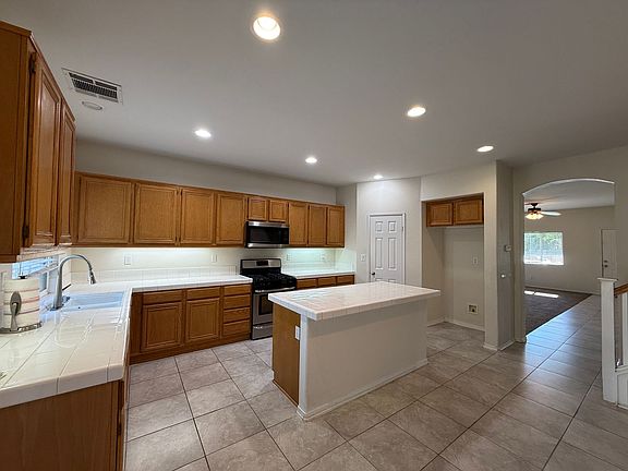 4th image of 43439 Bale Ct