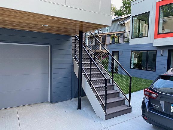 5th image of 3905 Thomas Ave S