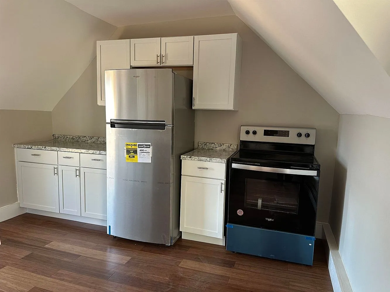 2 bed, 1065 sqft, $2,100 — Photo 1