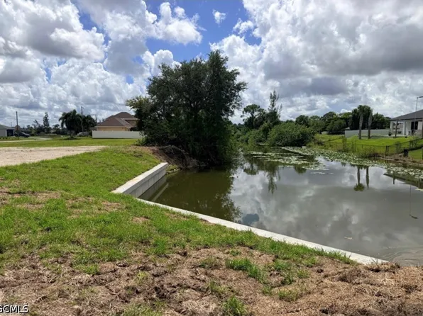 2004 NE 34th Ln, Cape Coral, FL 33909