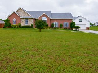 1184 Grassland Dr, Ashland City, TN 37015