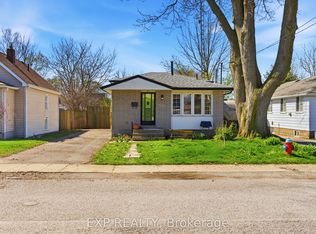 6376 Ash St, Niagara Falls, ON L2G 2H5