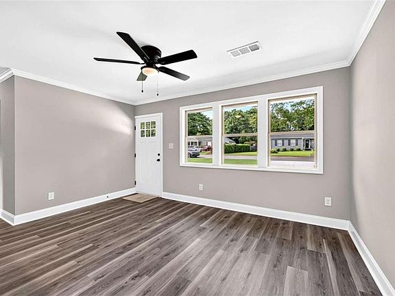 5th image of 230 Morningview Dr