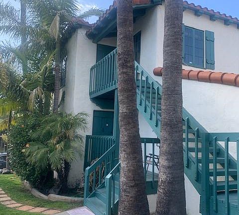 2nd image of 1442 Tyler Ave #1442