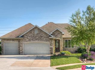 8108 Legacy St, Papillion, NE 68046