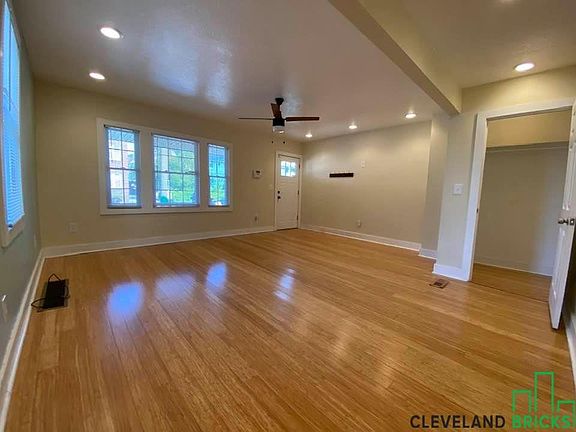 4th image of 1328 W 65th St