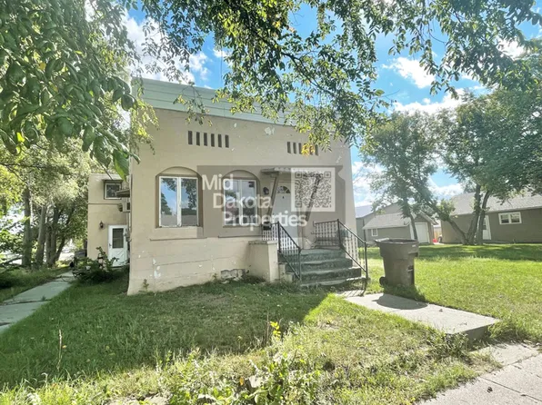 421 E 9th, 421 E 9th Ave #2, Mitchell, SD 57301
