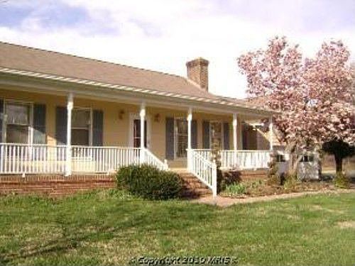 2nd image of 3900 Blake Dr