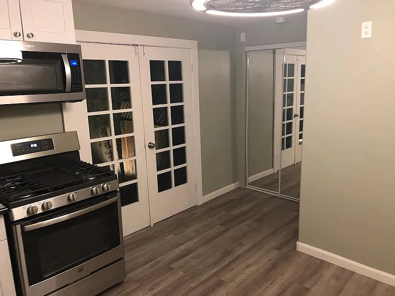 Studio, 1.0 bath, 200 sqft, $1,750 — Photo 4