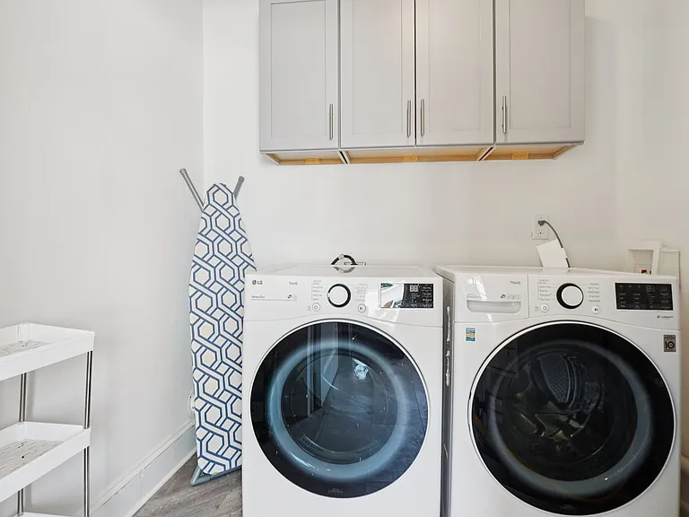 2318 Amesbury Ave — Photo 26