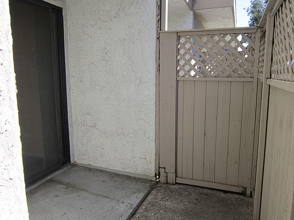 4th image of 19540 Sherman Way Unit 102