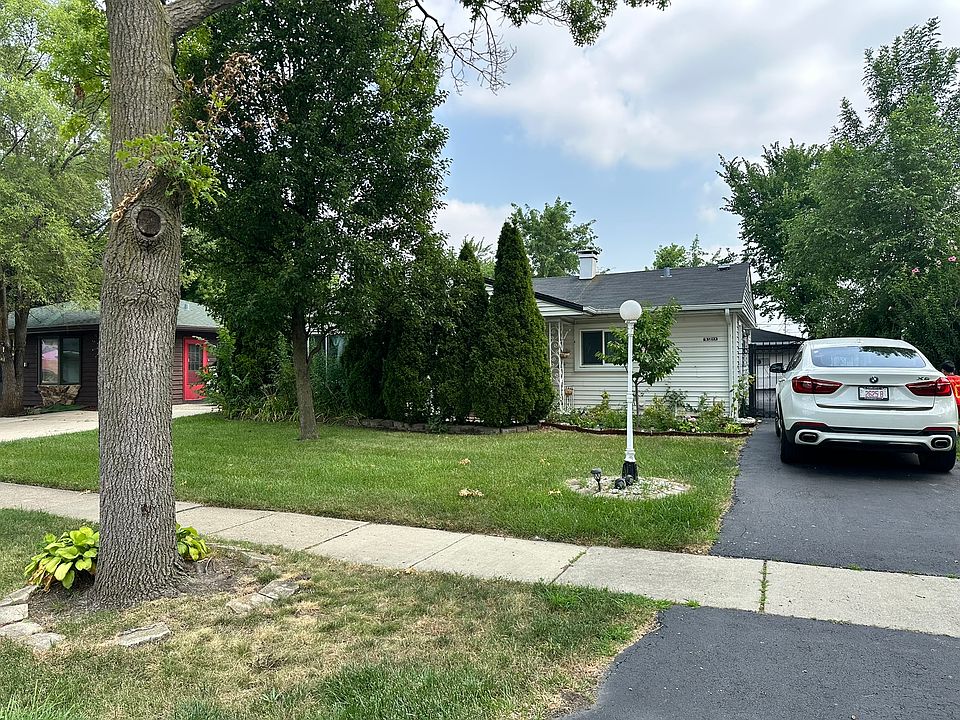 1st image of 129 E Dennis Rd