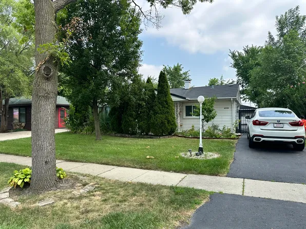 129 E Dennis Rd, Wheeling, IL 60090
