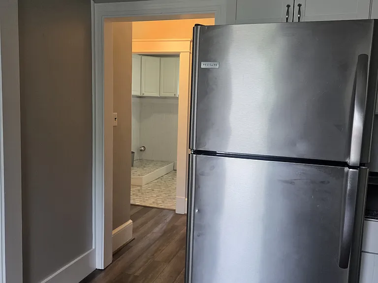 9 Goodrich Ave #B — Photo 8