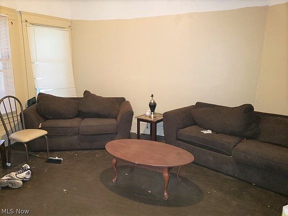 2nd image of 1135 E 74th St