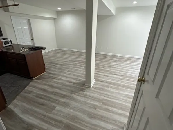 (undisclosed Address), Mount Airy, MD 21771