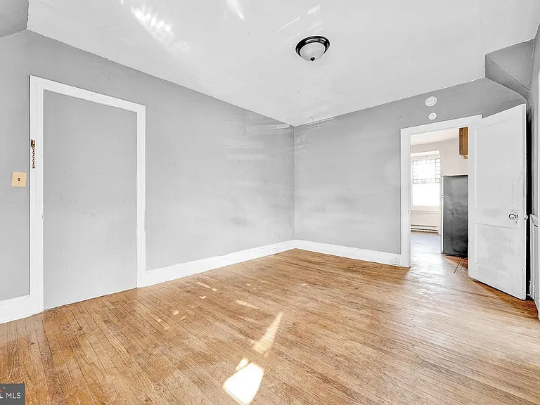 1020 W Main St — Photo 14