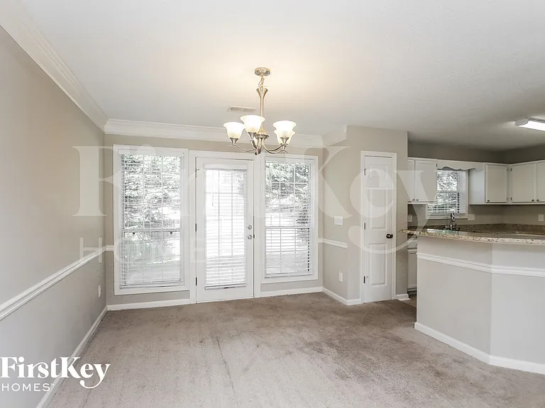 2701 Chadwick Ln NW — Photo 4