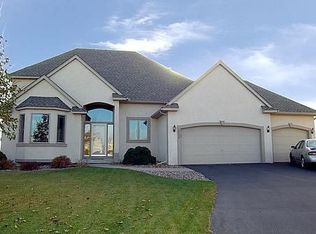 10449 Glen Eagle Cir, Woodbury, MN 55129