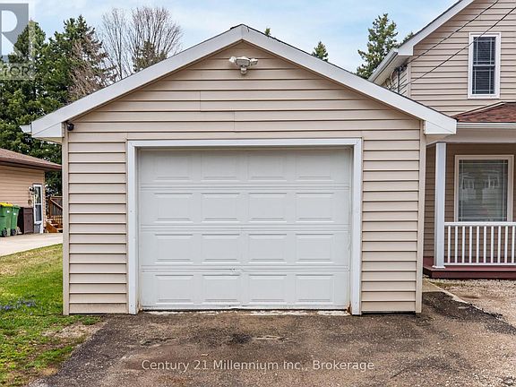 4th image of 124 Lorne St