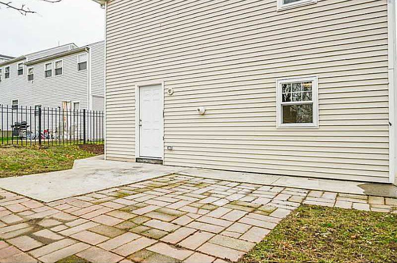 74 Pleasant St, Providence, RI 02906 Zillow