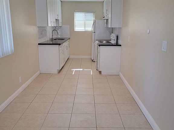 5th image of 151 Wilton Dr APT 3