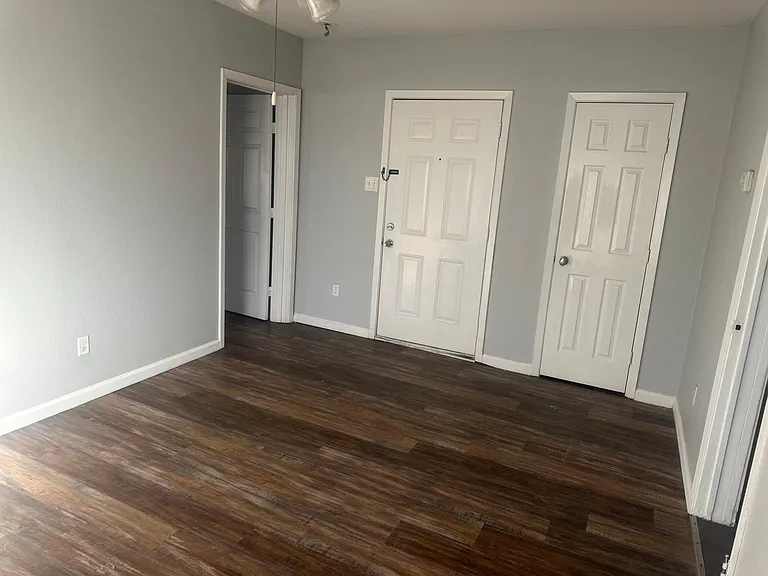 422 N Marsalis Ave #4 — Photo 10