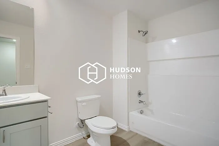 104 Kainos St — Photo 10