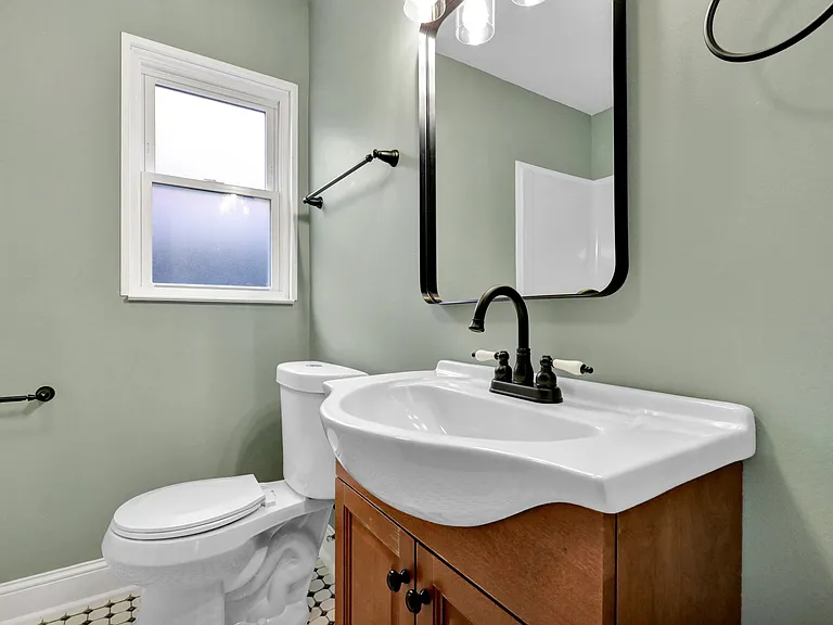 505 W Lenawee St — Photo 16