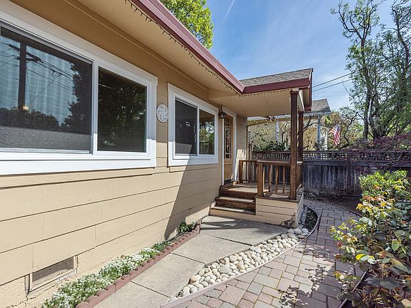2nd image of 18090 Las Lomas Road