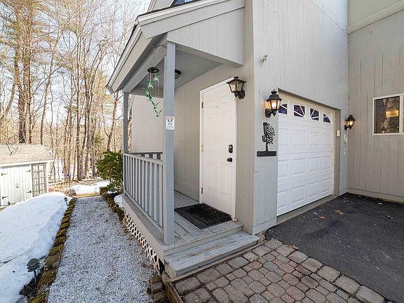 3rd image of 15 Eastman Drive