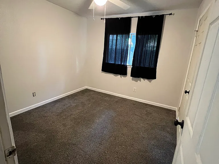 9507 Elm Gln — Photo 6