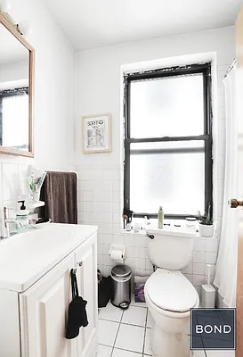 Rented by Bond New York | media 7