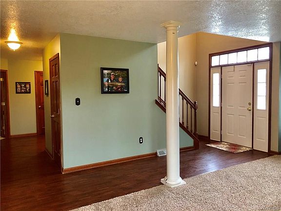 2nd image of 4 Westbury Ln