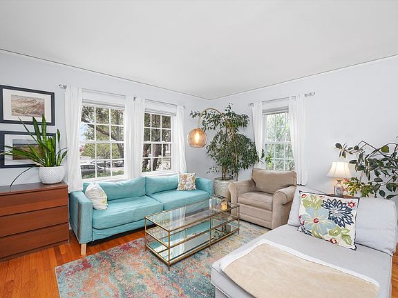 3rd image of 8814 Sayre Ave