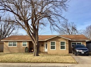 807 NW 8th Pl, Andrews, TX 79714