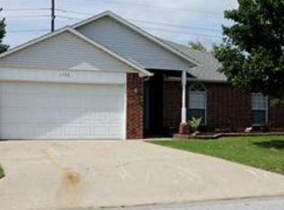 1703 SE 21st St, Bentonville, AR 72712