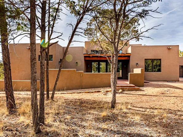 77 Silver Feather Trl, Pecos, NM 87552