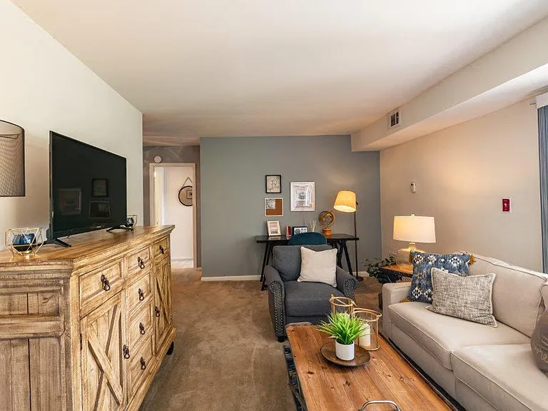 Country Village Apartment Homes — Photo 4