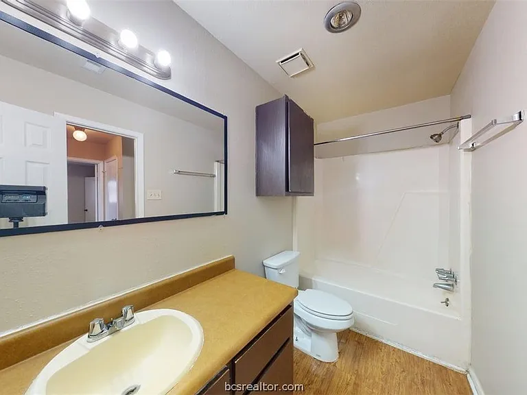 2807 Longmire Dr #B — Photo 19
