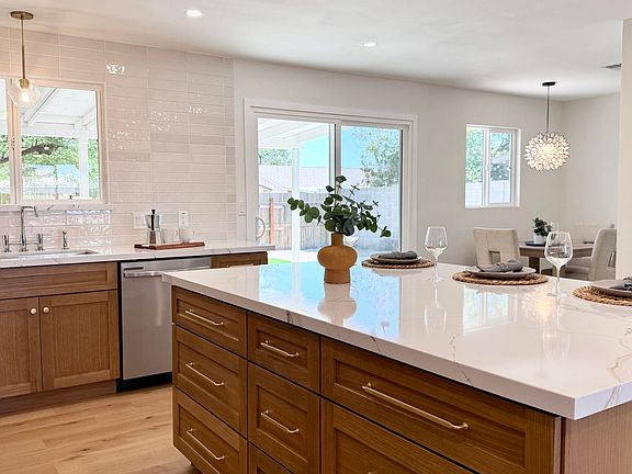5th image of 3737 E KAREN Drive