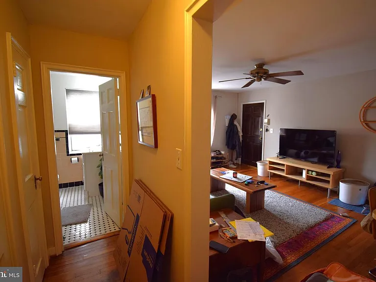 115 E Glebe Rd — Photo 6