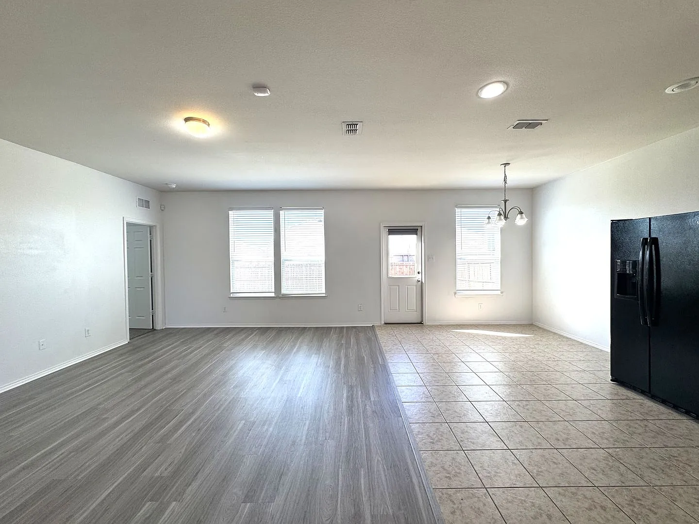House for Lease in Fort Worth — Photo 2