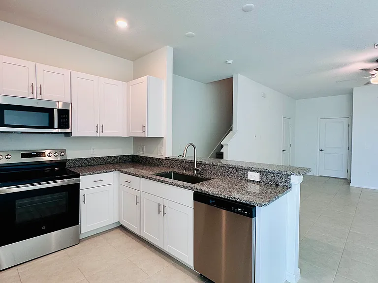 10231 Honey Hammock Way — Photo 8